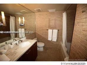 50 Biscayne Blvd # 907