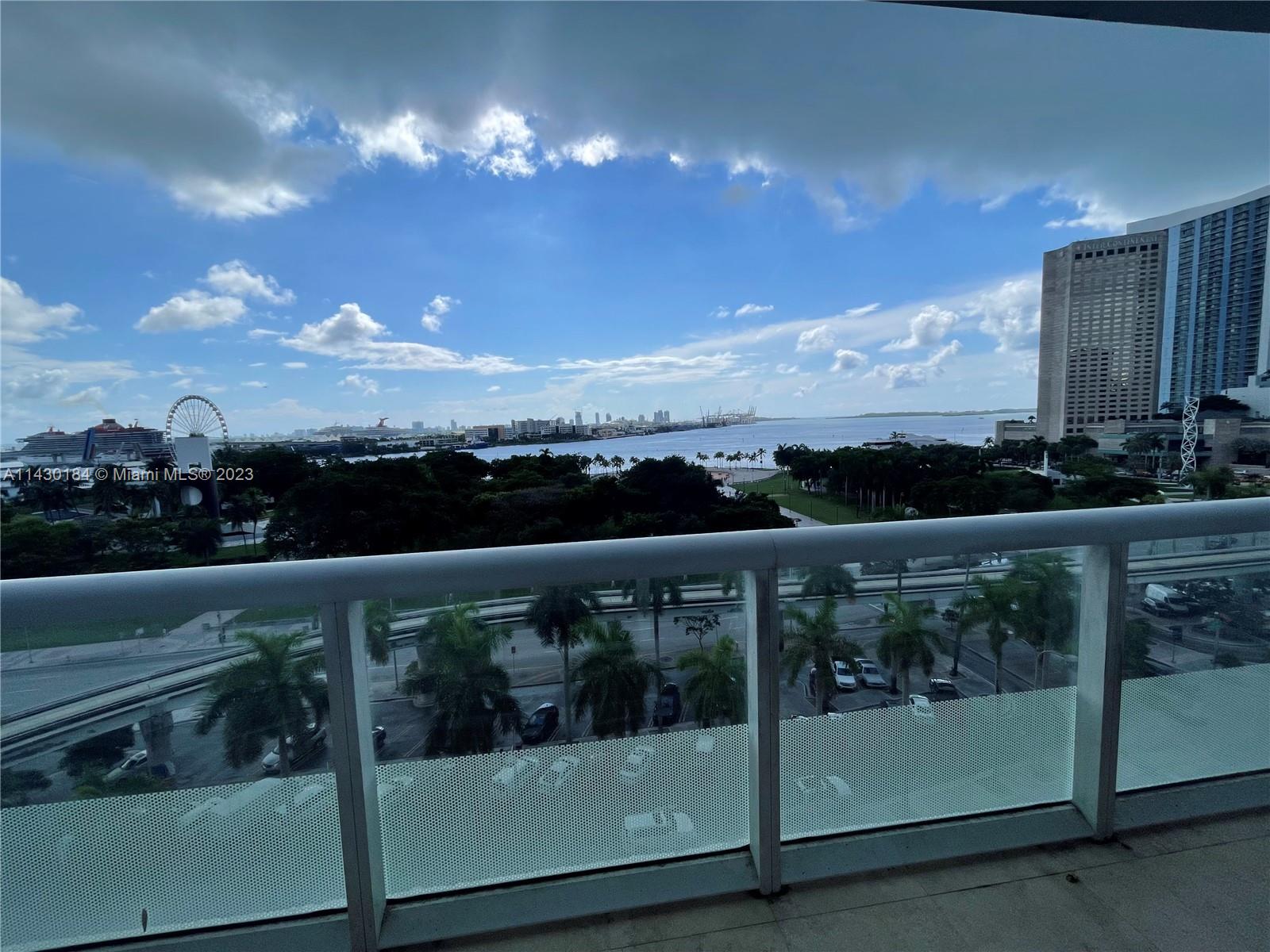 50 Biscayne Blvd # 907
