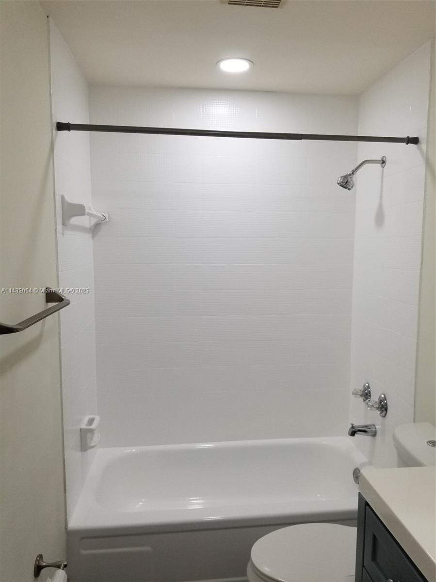 9124 Collins Ave # 404