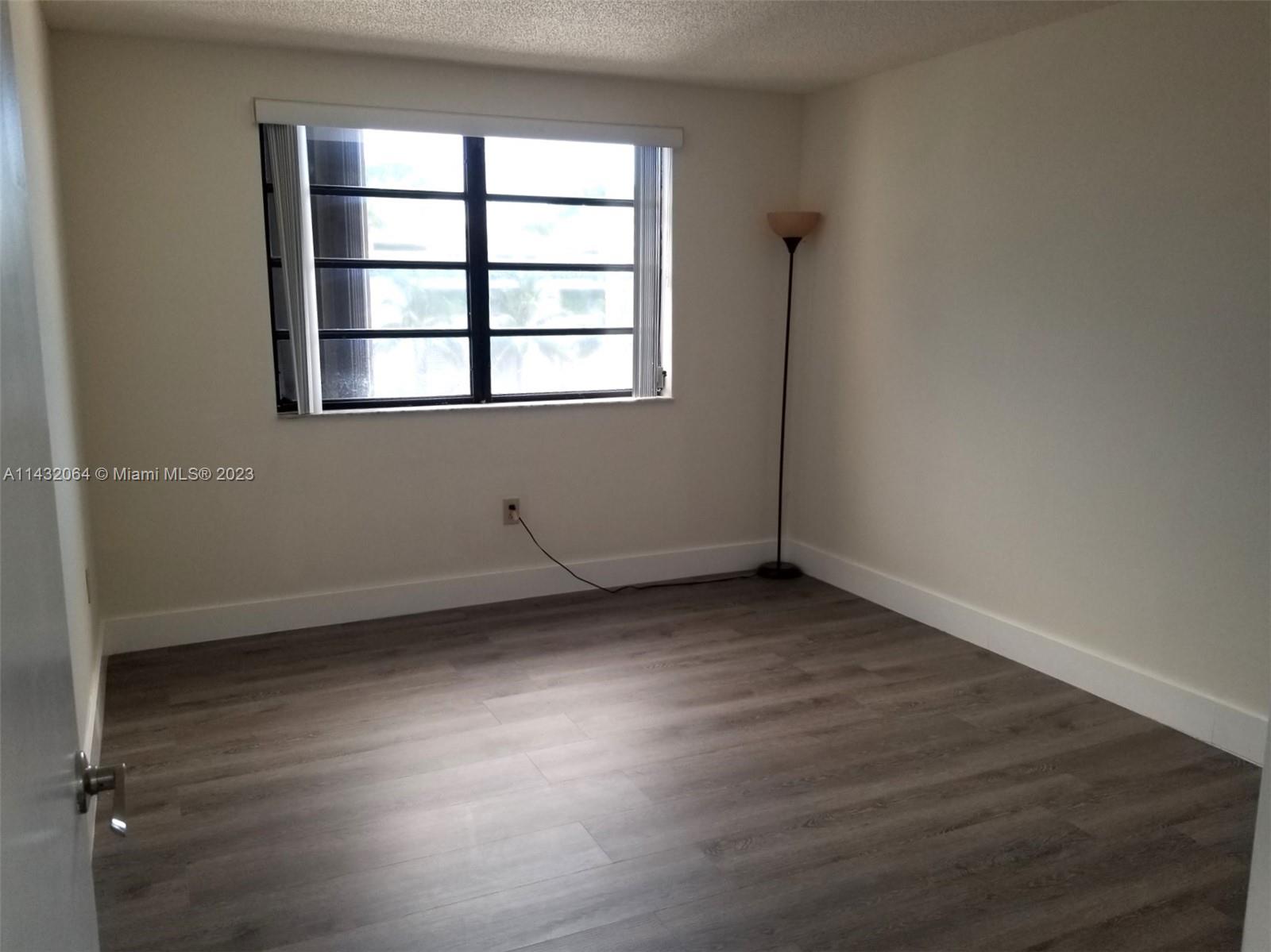 9124 Collins Ave # 404