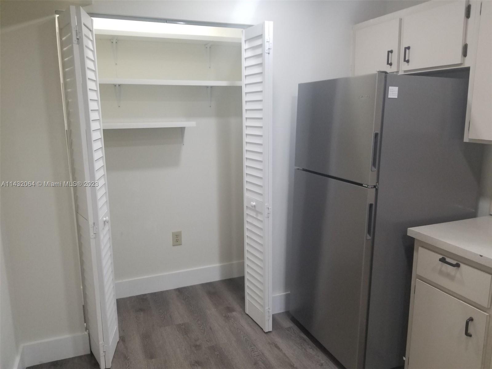 9124 Collins Ave # 404