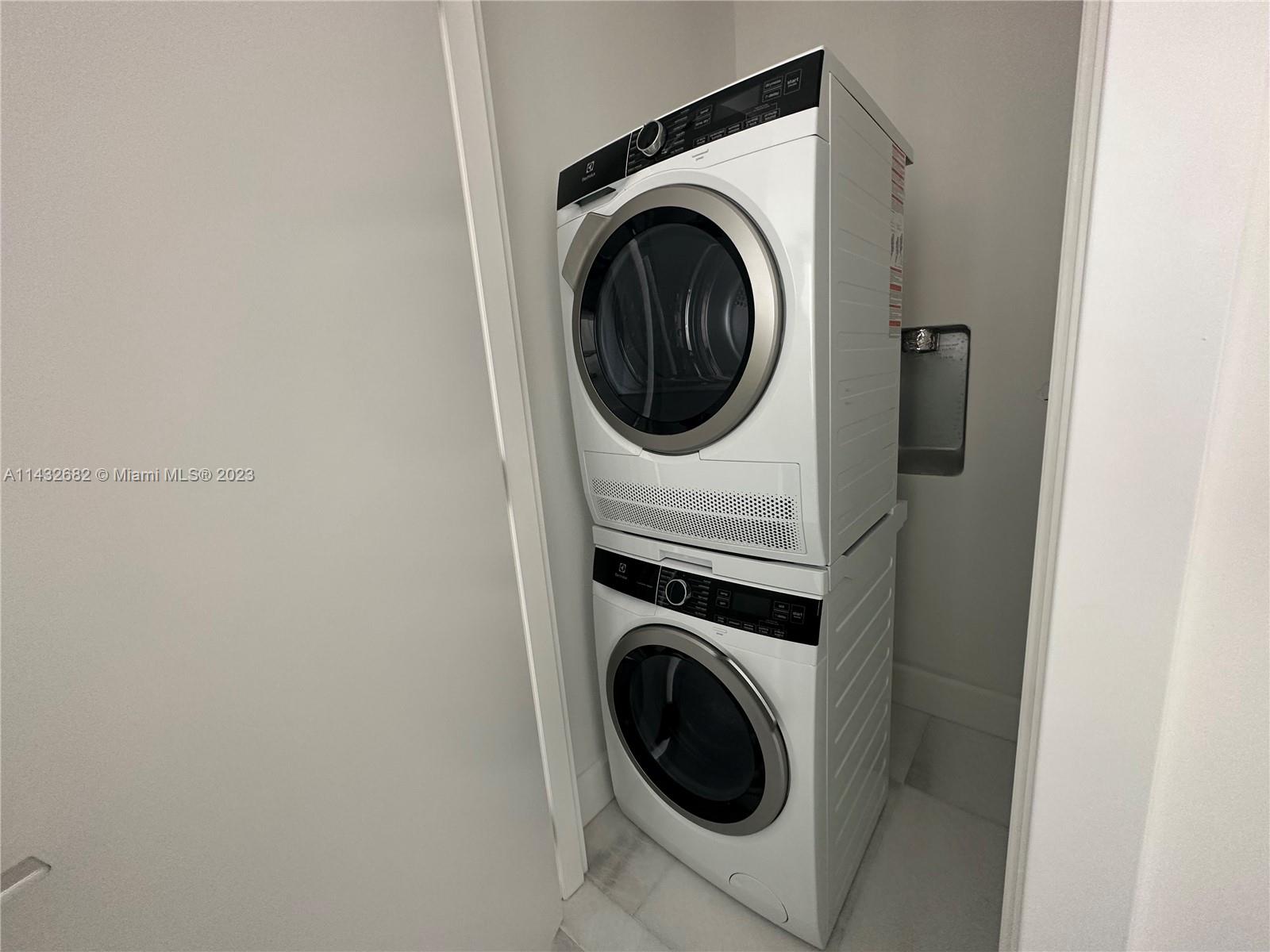 700 NE 26th Ter # 805