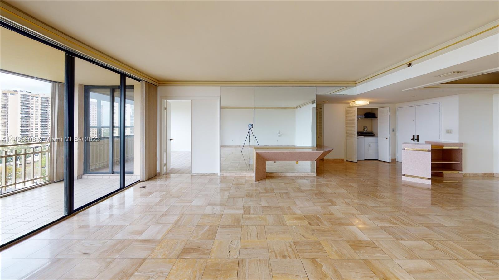 11113 Biscayne Blvd # 1054