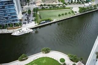 475 BRICKELL AV # 3808