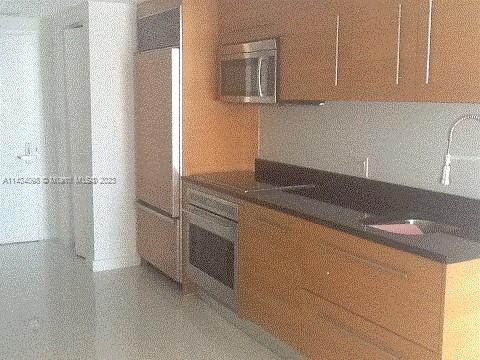 475 BRICKELL AV # 3808