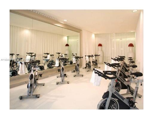 475 BRICKELL AV # 3808