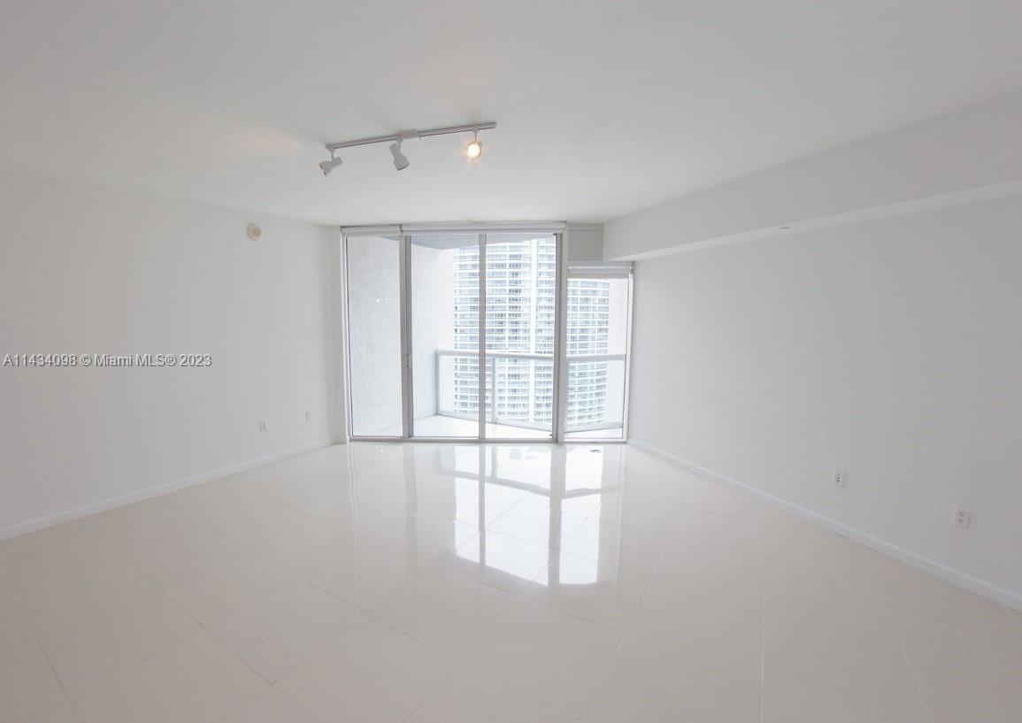 475 BRICKELL AV # 3808