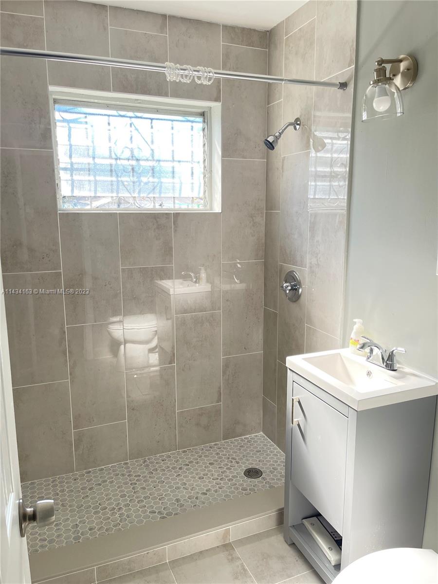 1740 NW 89th St