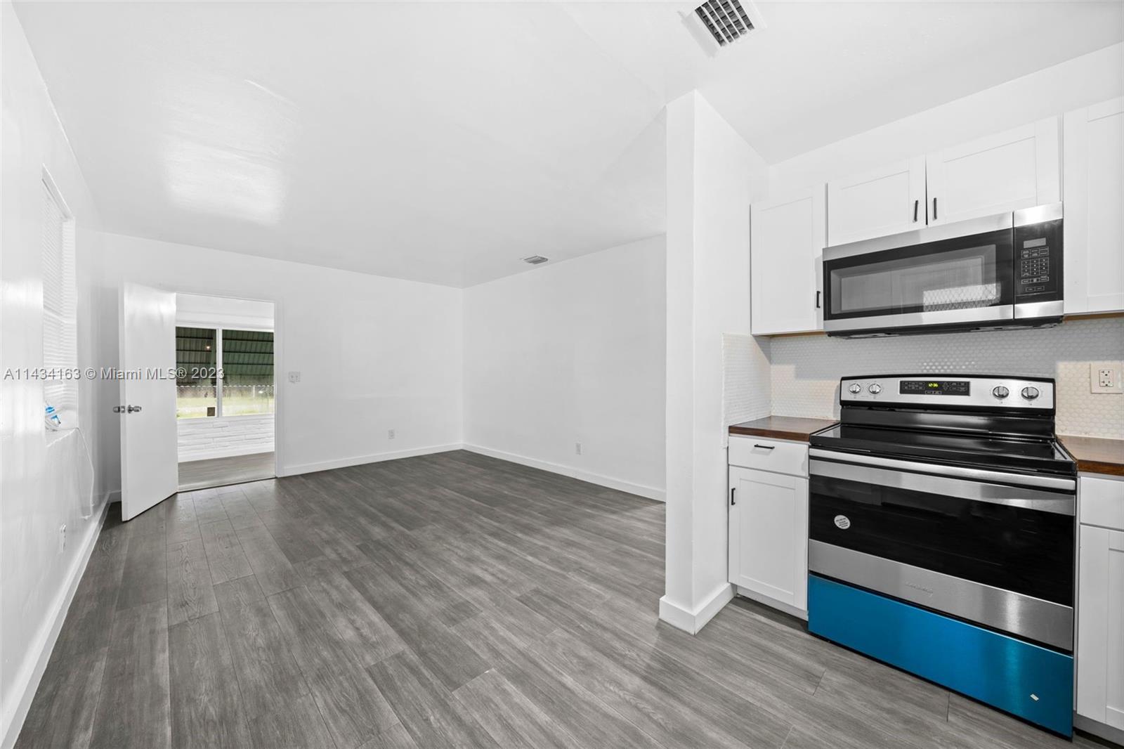 1740 NW 89th St