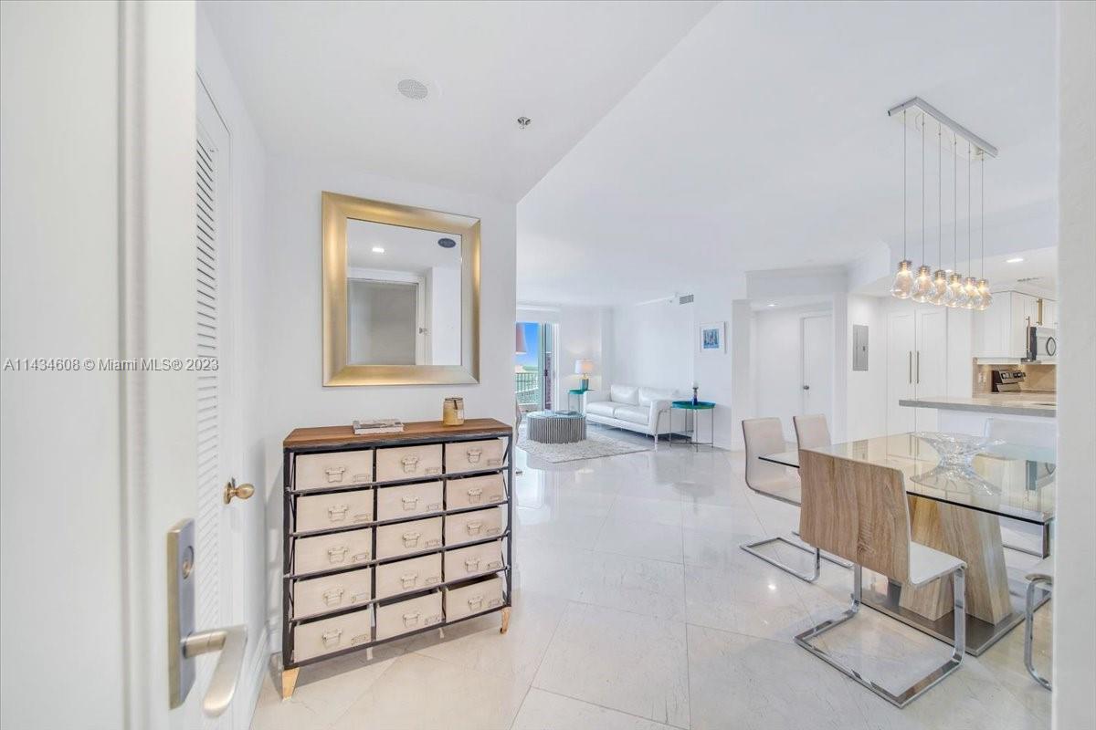 701 Brickell Key Blvd # 2111