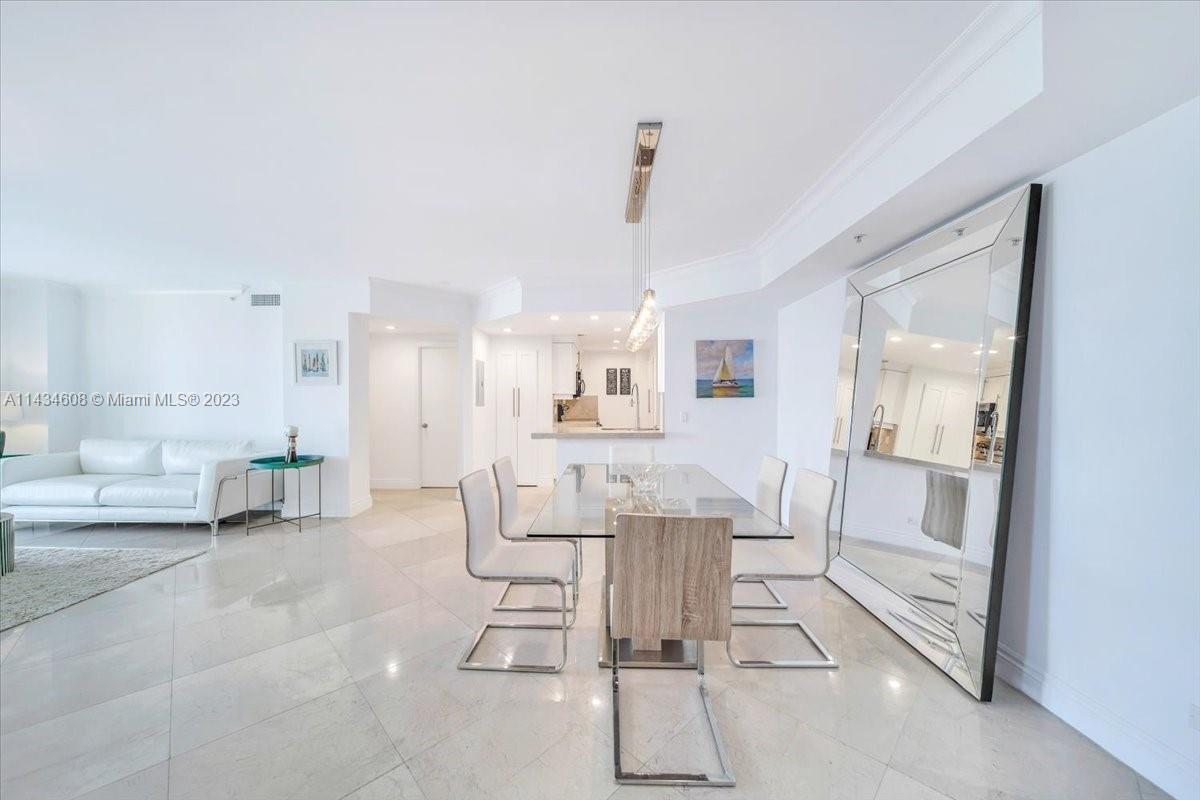 701 Brickell Key Blvd # 2111
