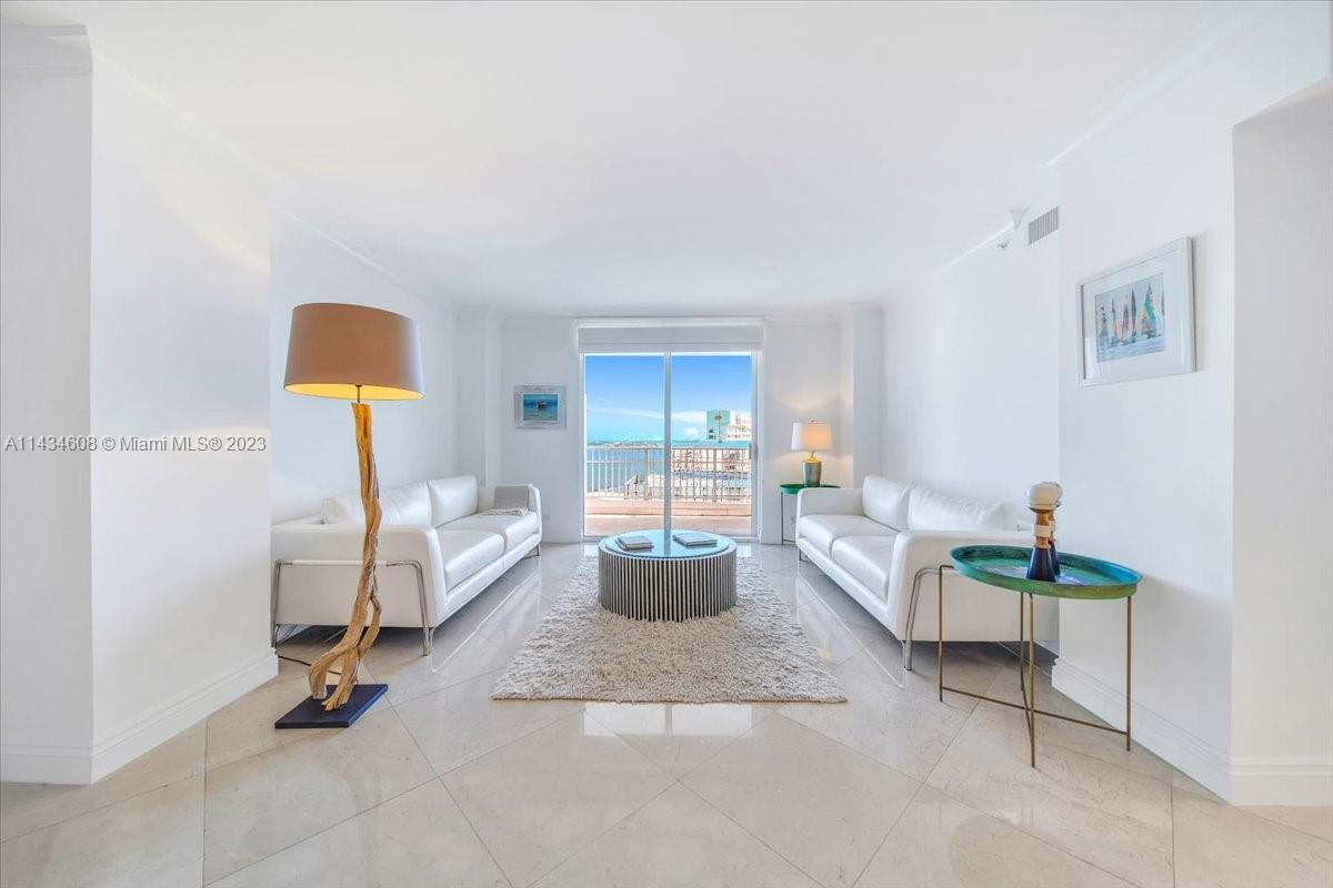 701 Brickell Key Blvd # 2111