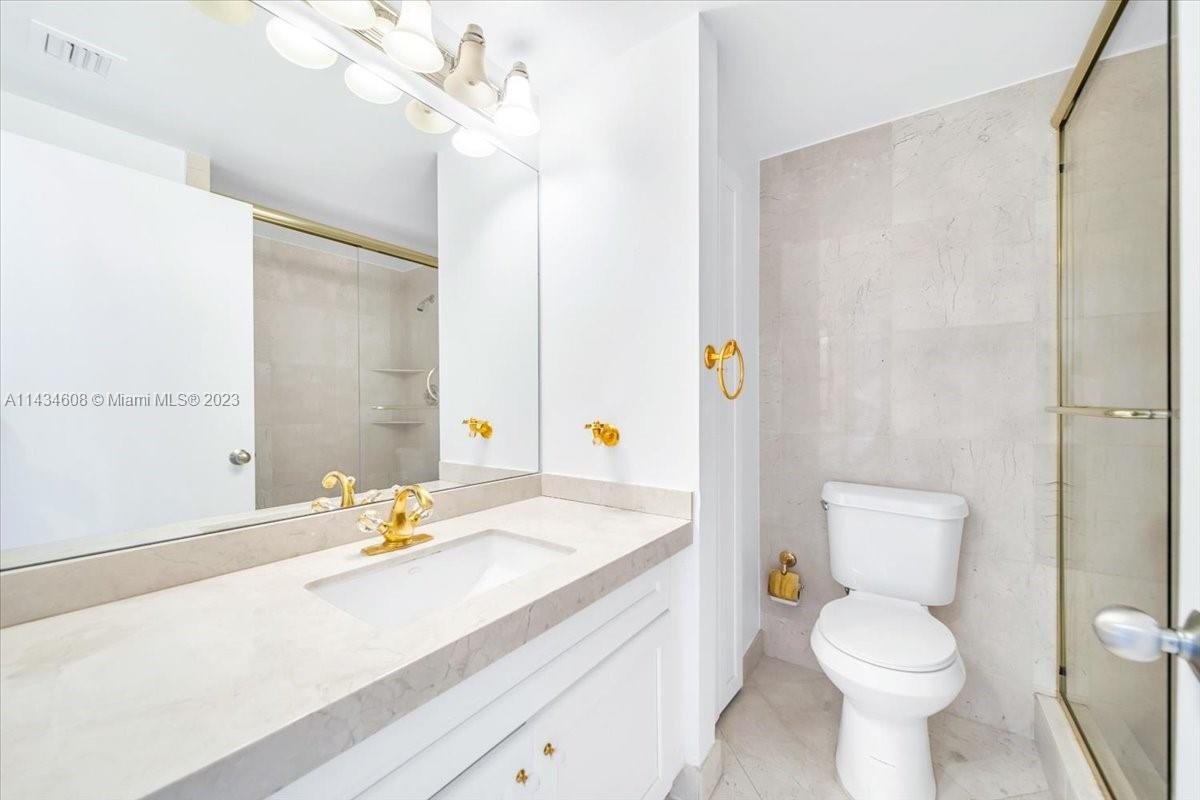 701 Brickell Key Blvd # 2111