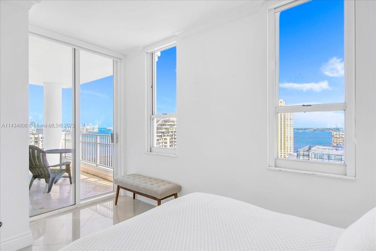 701 Brickell Key Blvd # 2111