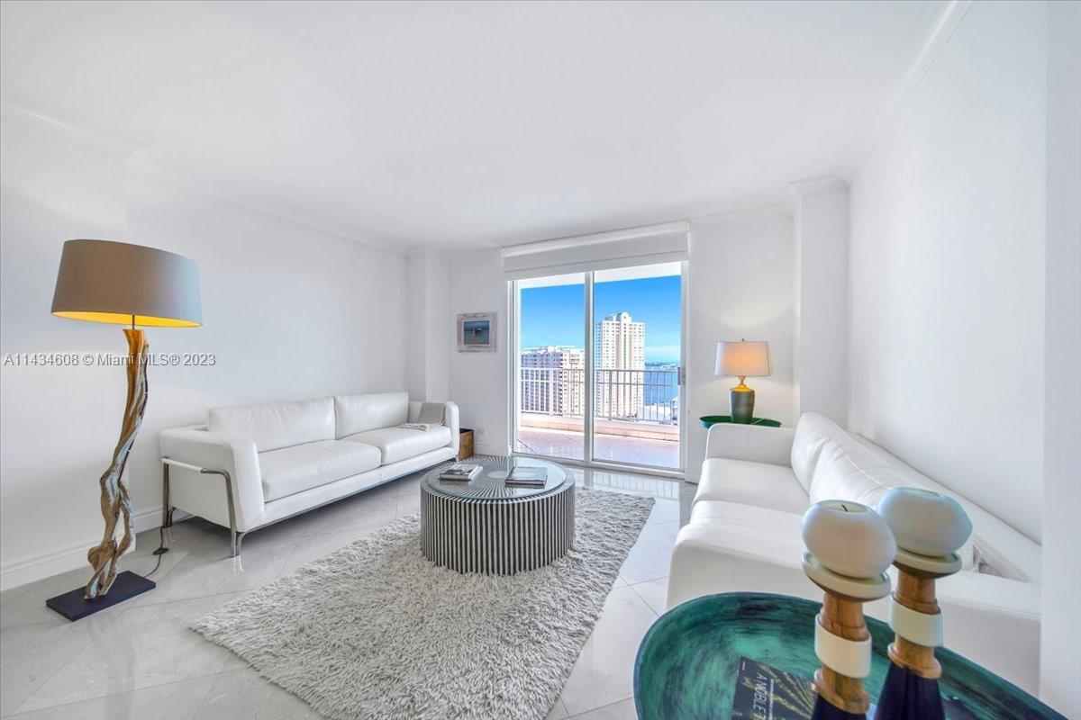 701 Brickell Key Blvd # 2111