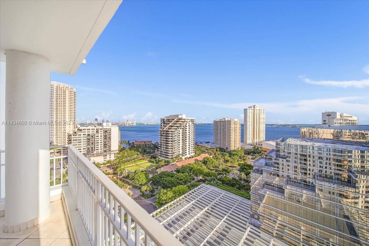 701 Brickell Key Blvd # 2111