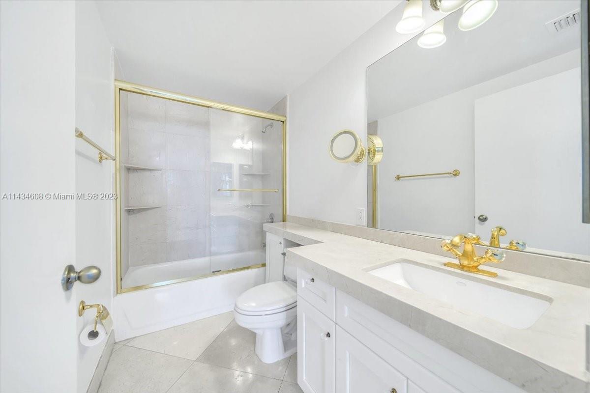 701 Brickell Key Blvd # 2111