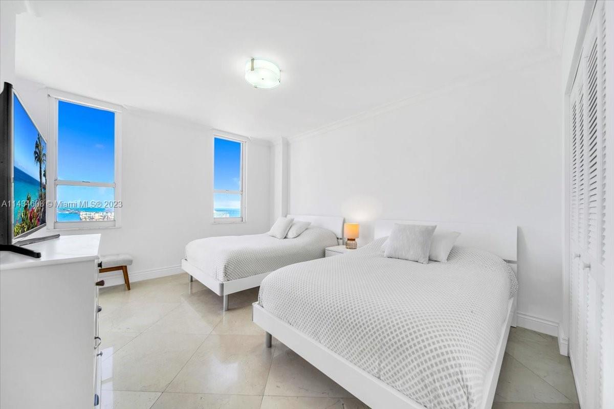 701 Brickell Key Blvd # 2111