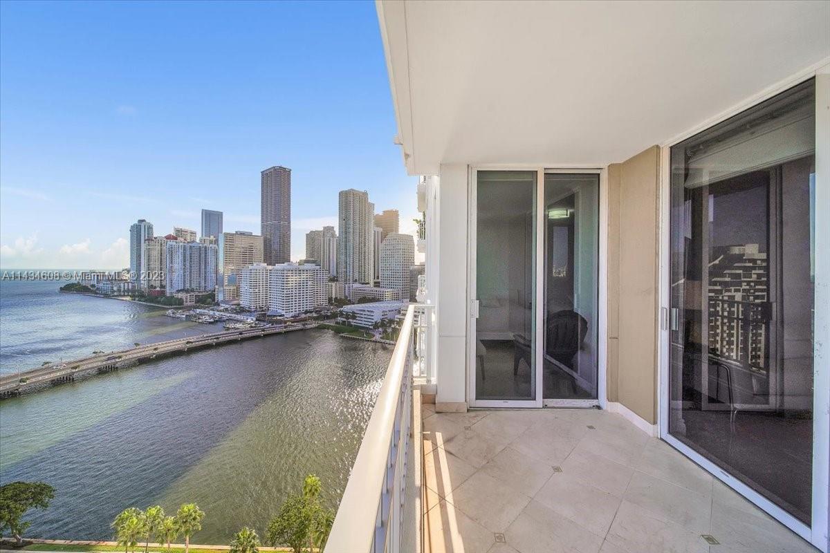701 Brickell Key Blvd # 2111