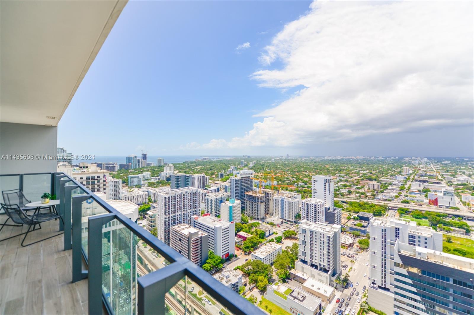 88 SW 7th St # 3504