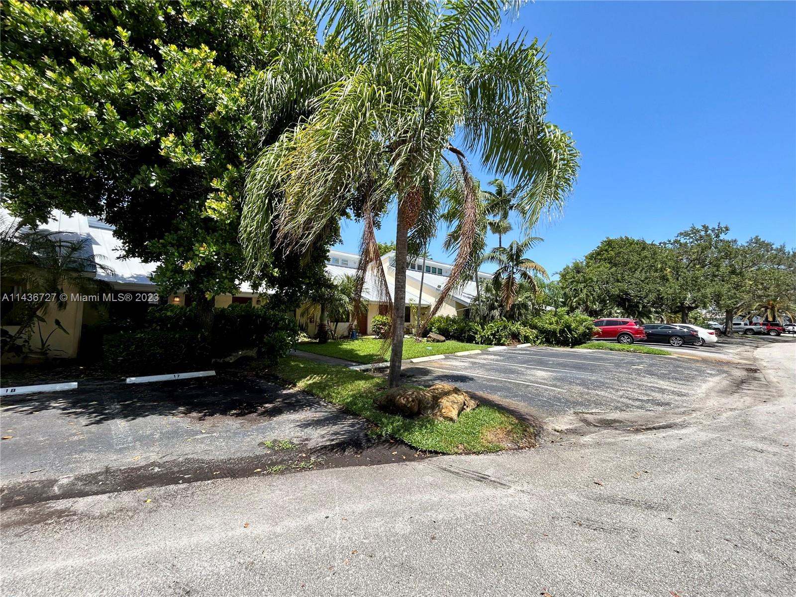 1455 Holly Heights Dr # 19