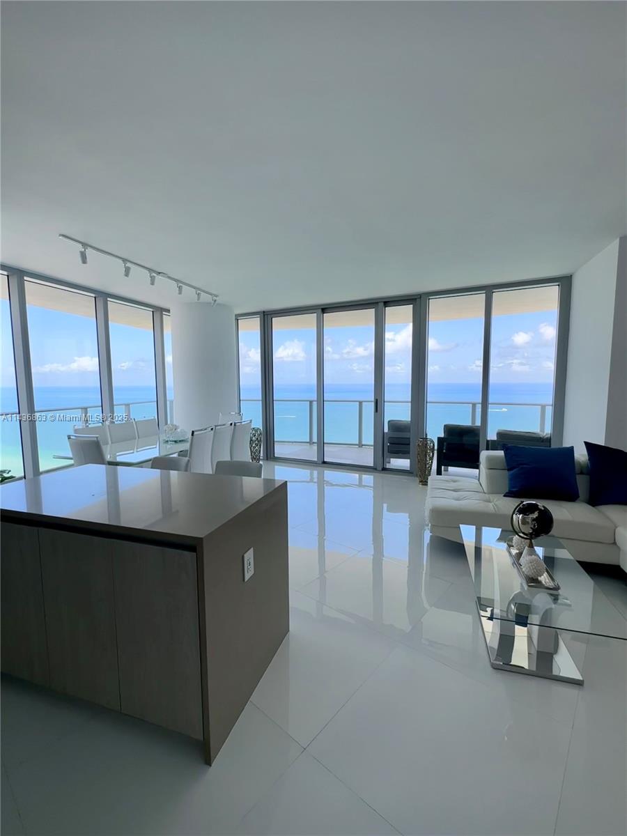 4111 S Ocean Dr # 2902