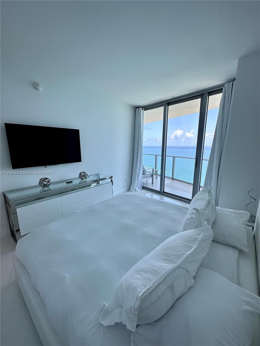4111 S Ocean Dr # 2902
