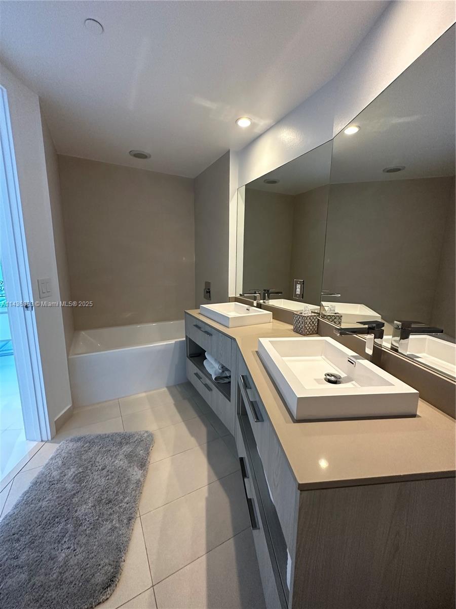4111 S Ocean Dr # 2902