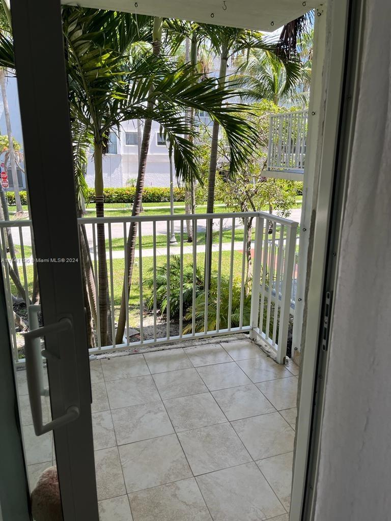 240 Galen Dr # 205