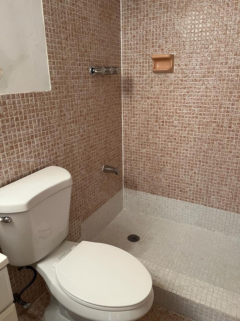 240 Galen Dr # 205