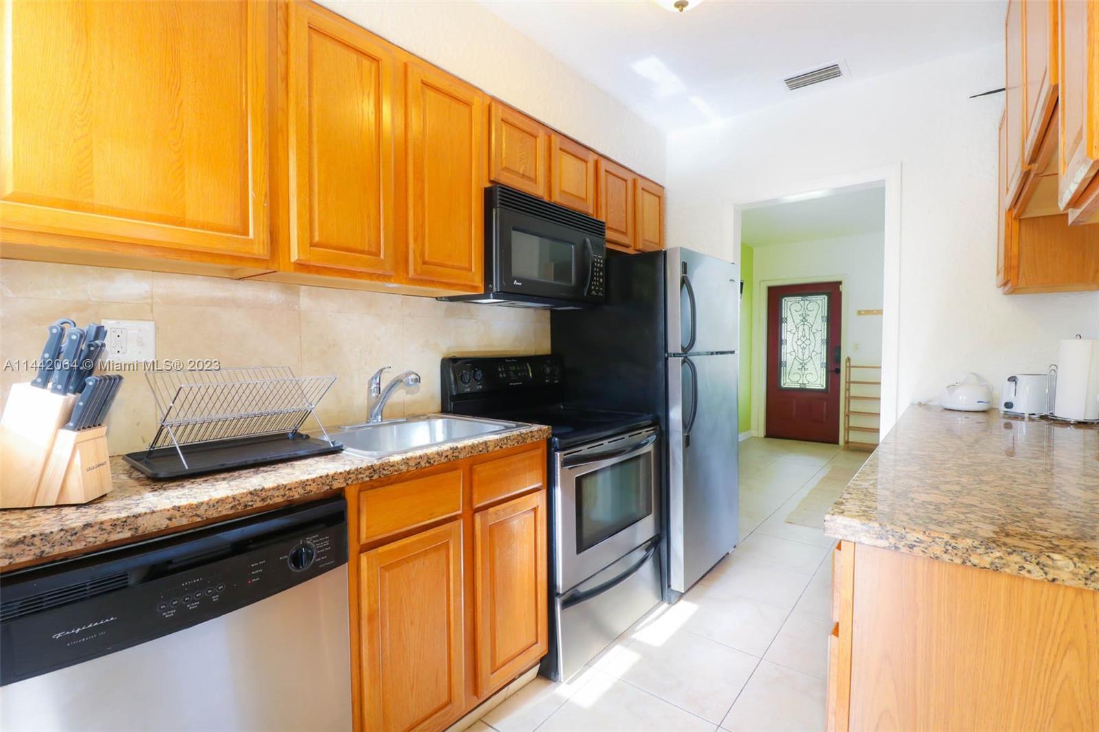 1640 NW 5th Ave