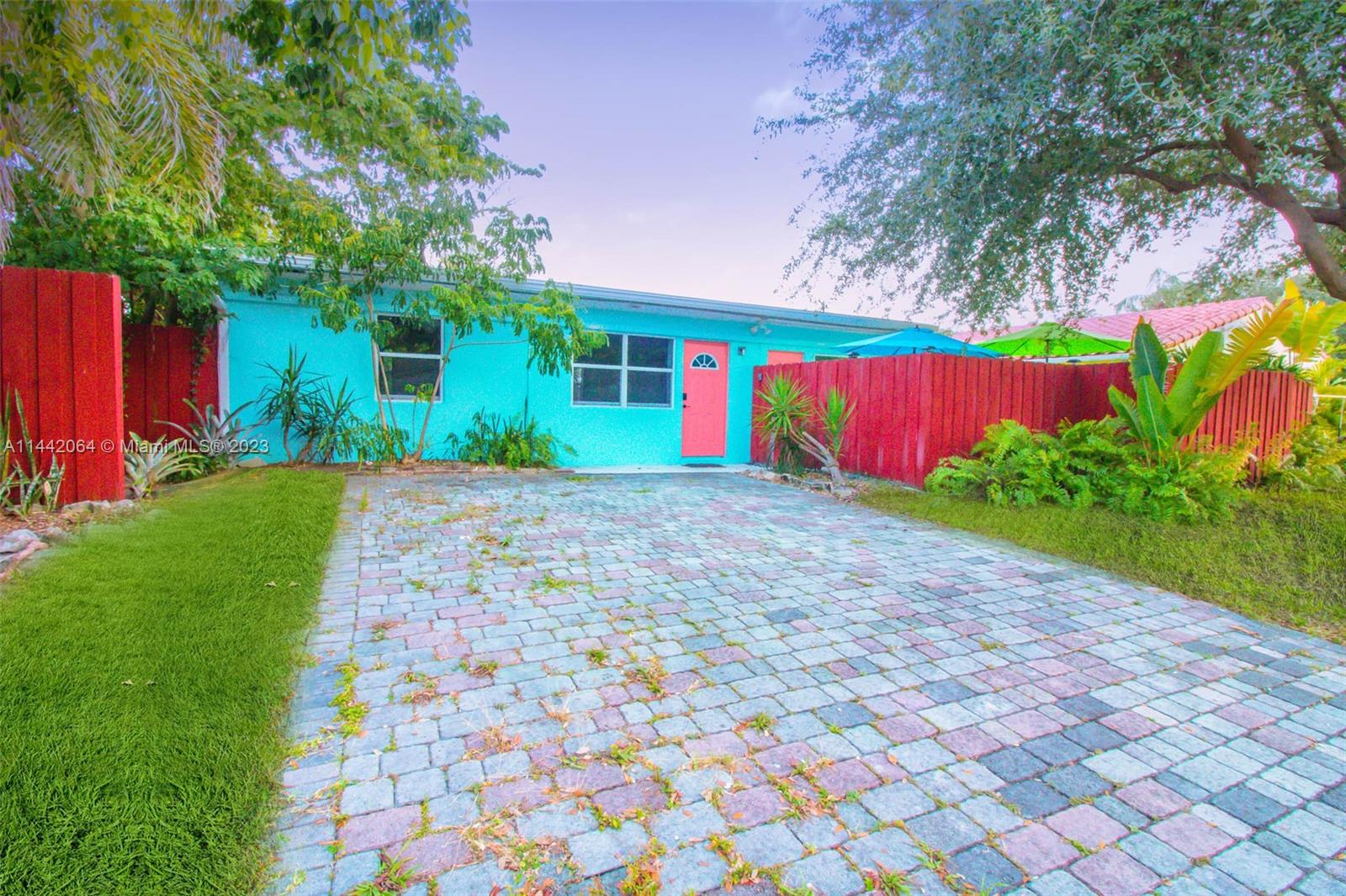 1640 NW 5th Ave