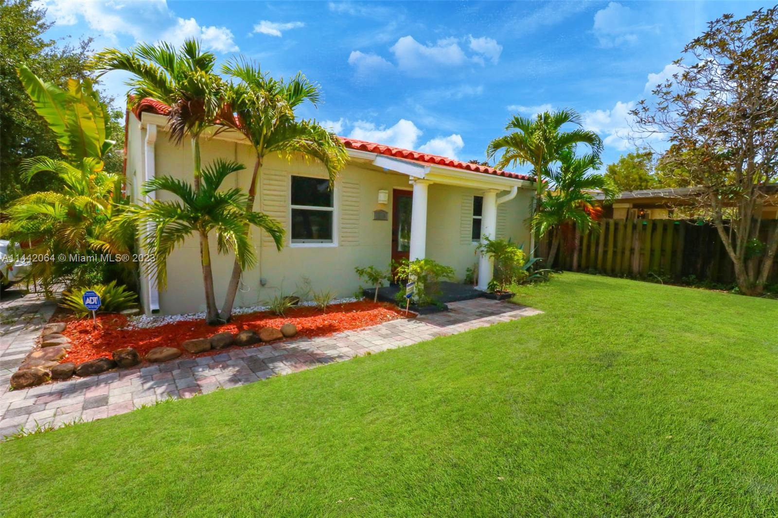 1640 NW 5th Ave