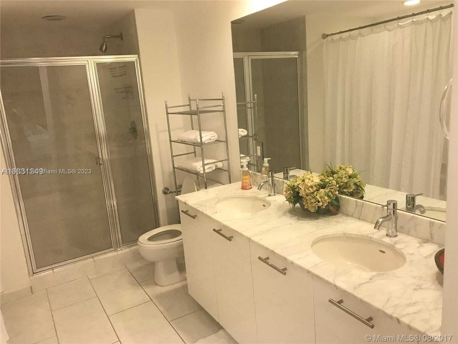 950 Brickell Bay Dr # 1504