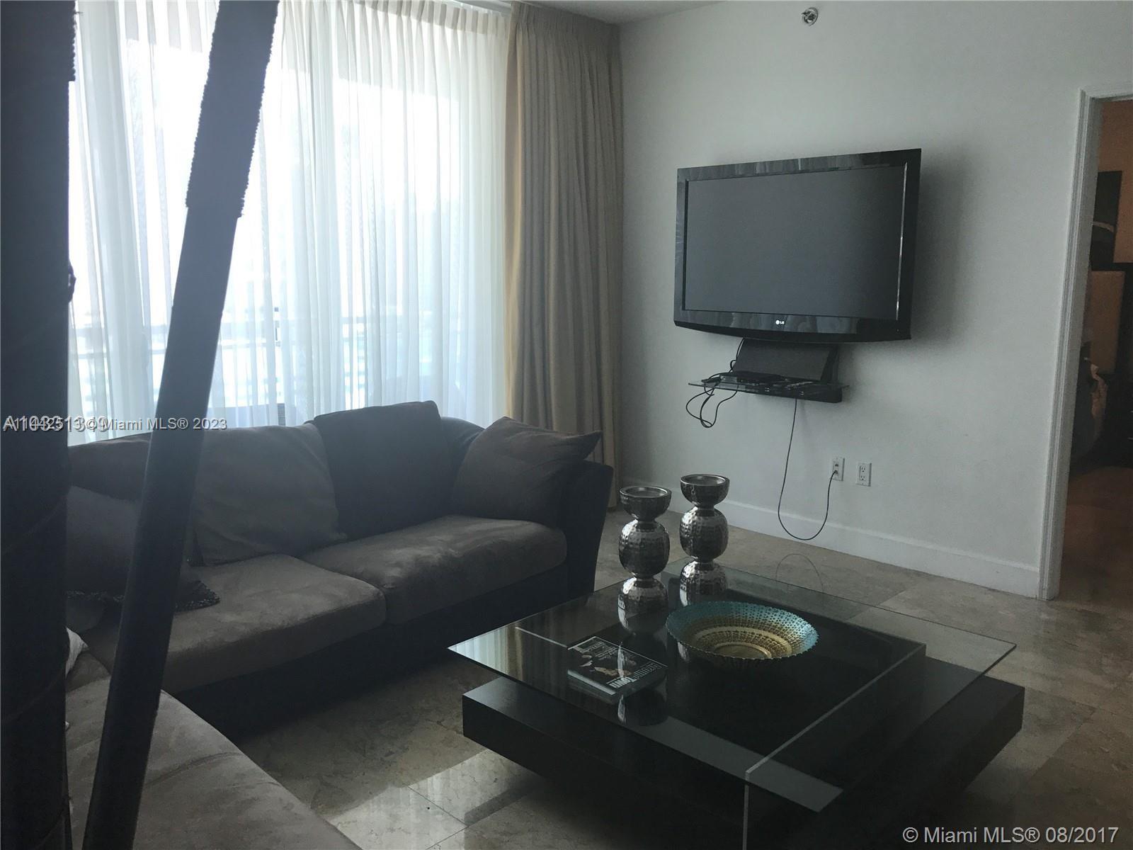 950 Brickell Bay Dr # 1504
