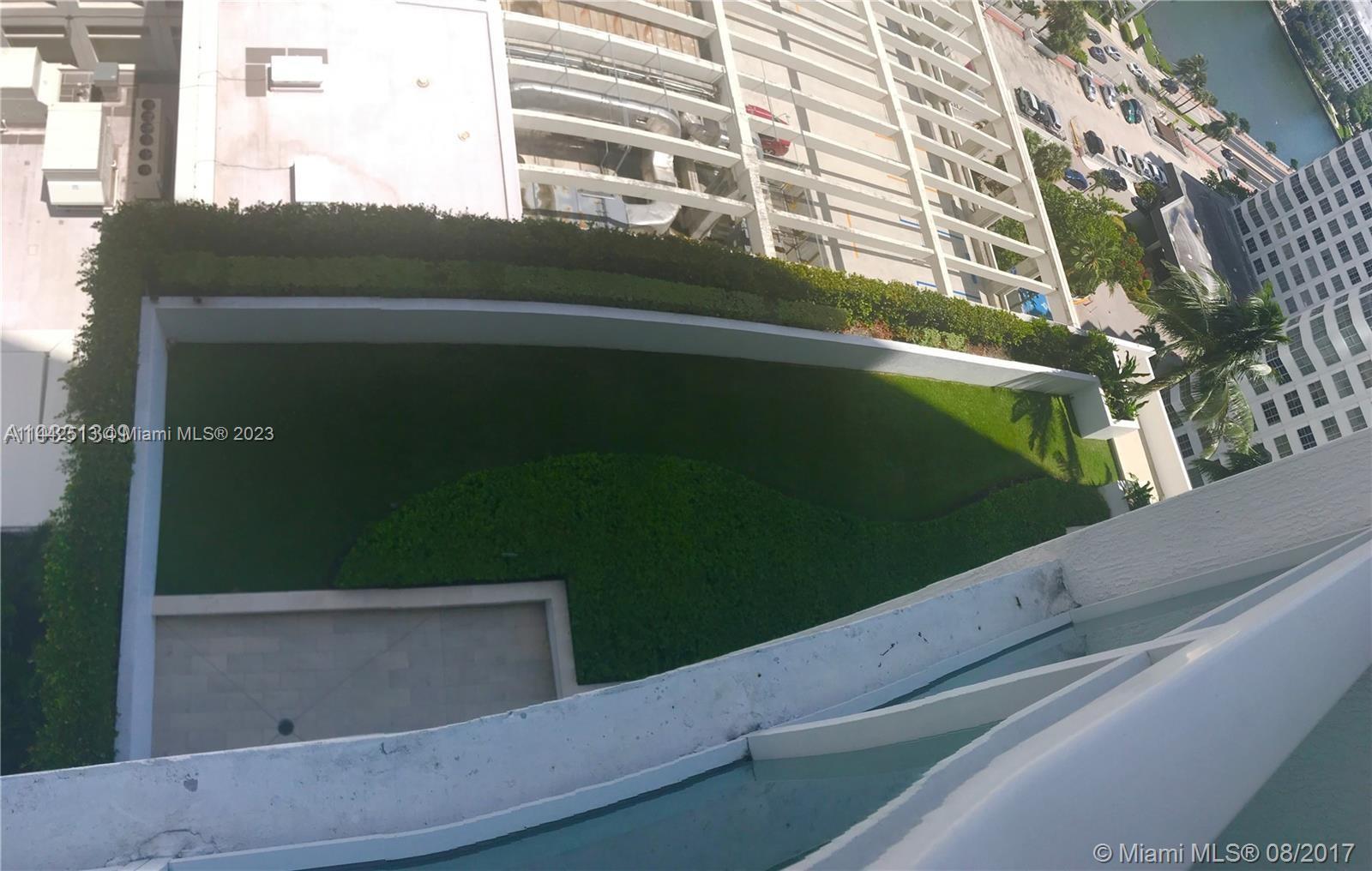 950 Brickell Bay Dr # 1504