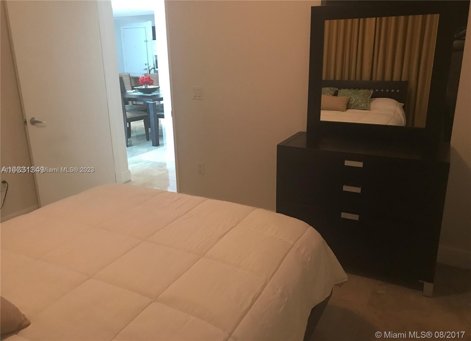 950 Brickell Bay Dr # 1504