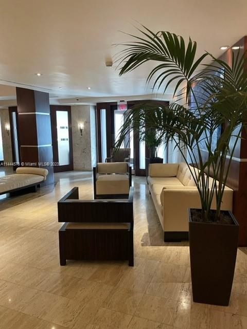 2451 Brickell Ave # 10U