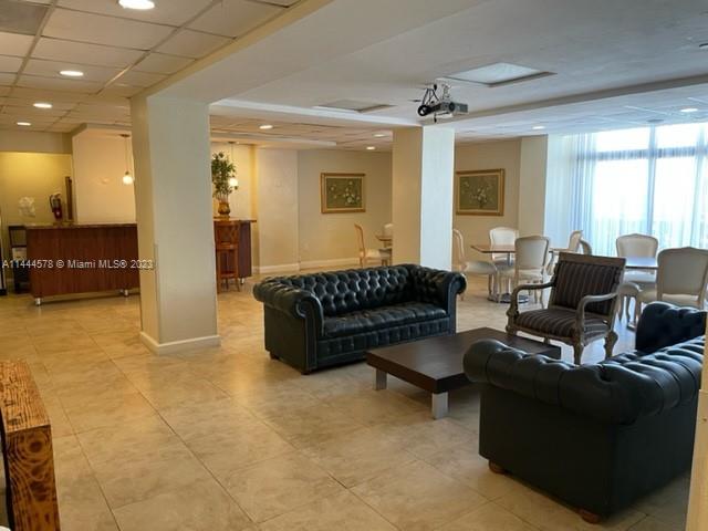 2451 Brickell Ave # 10U
