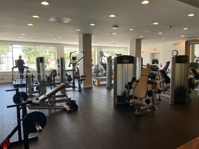 2451 Brickell Ave # 10U