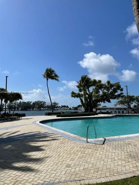 2451 Brickell Ave # 10U