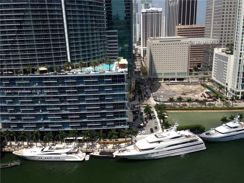475 Brickell Ave # 2415