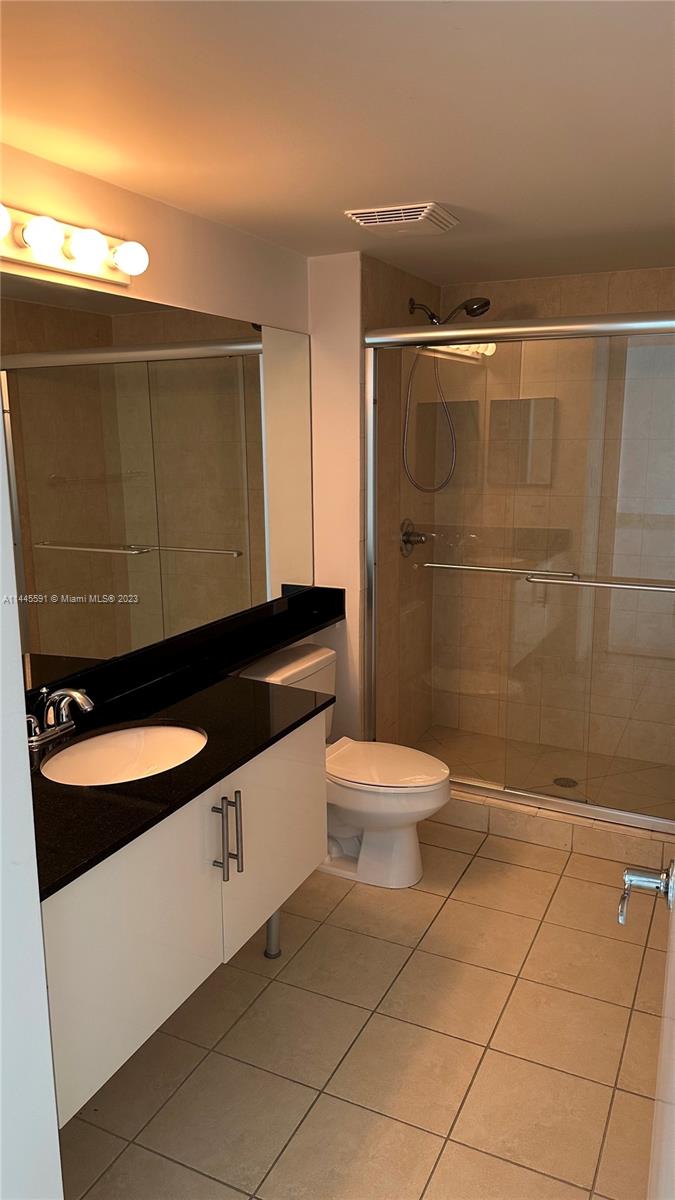 31 SE 5th St # 3101