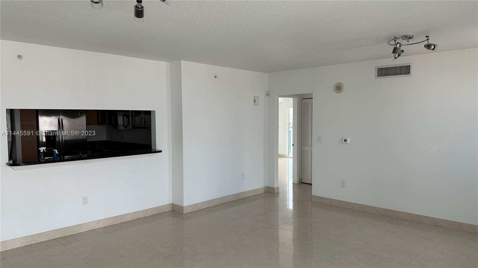 31 SE 5th St # 3101