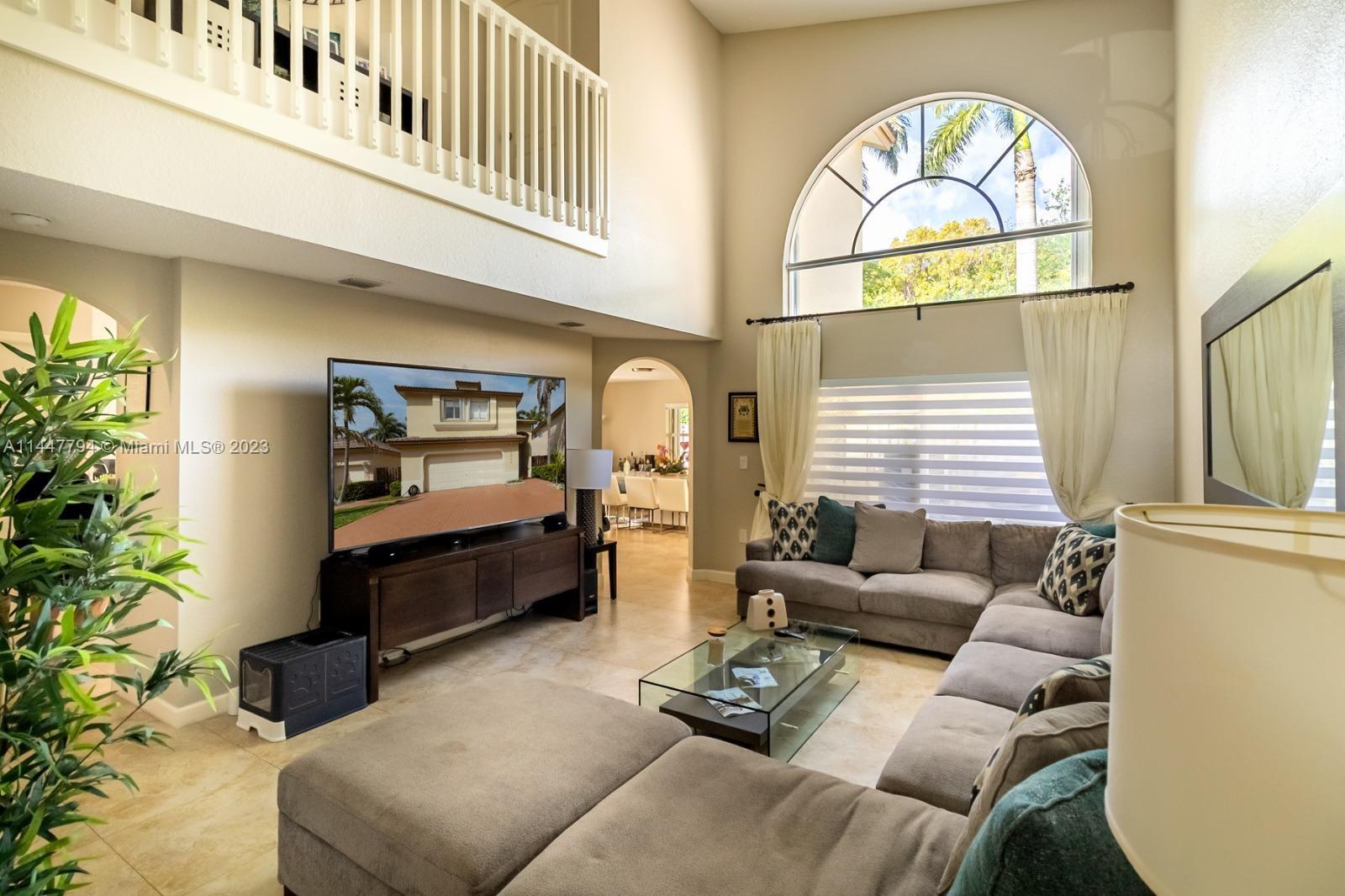 5300 NW 113th Pl