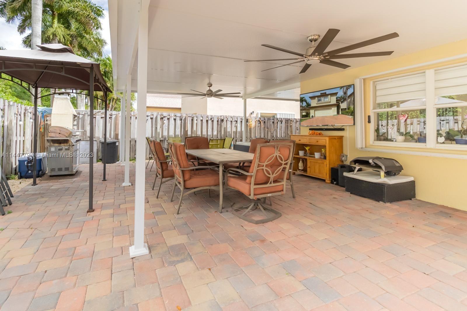 5300 NW 113th Pl