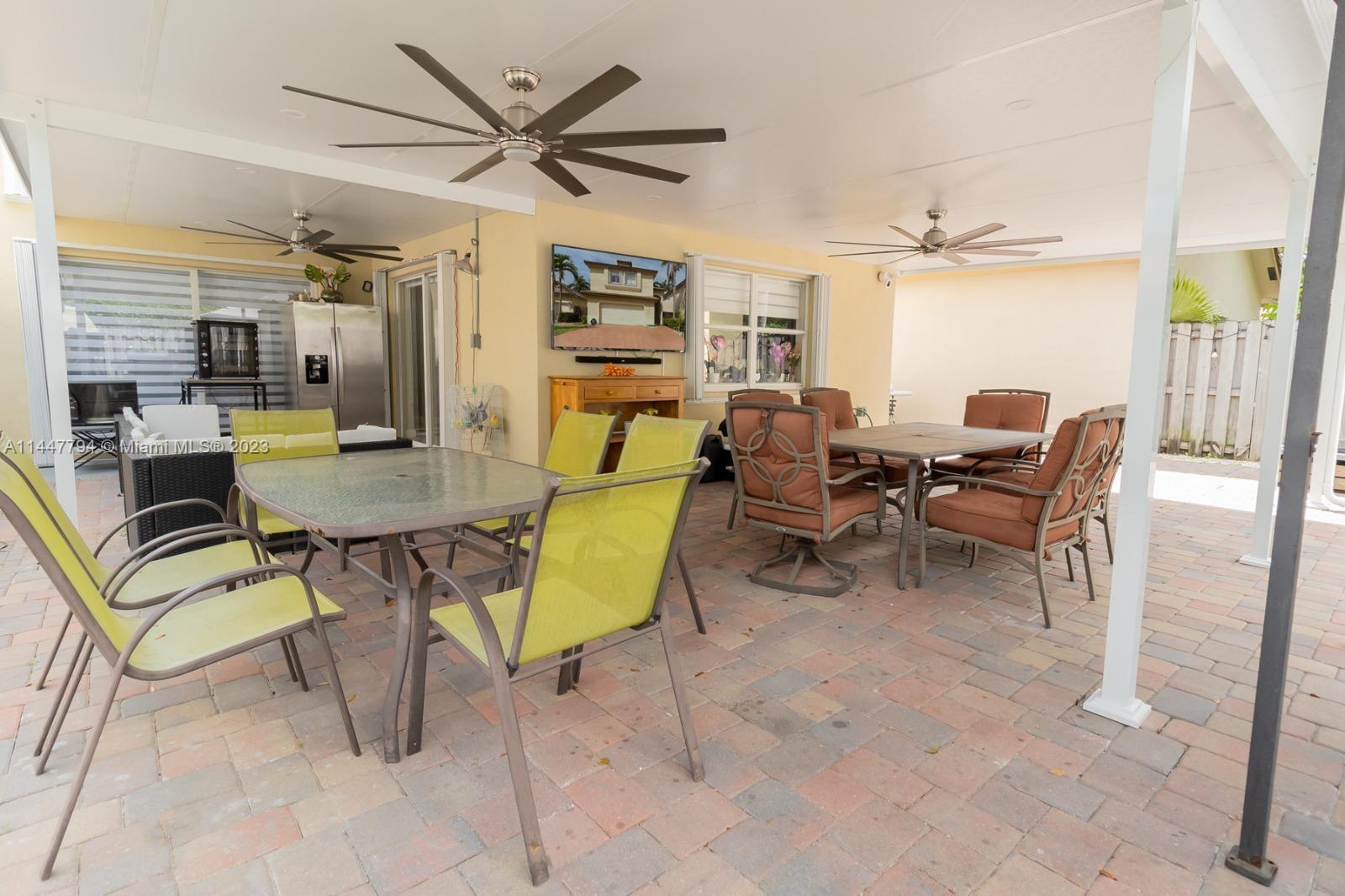 5300 NW 113th Pl