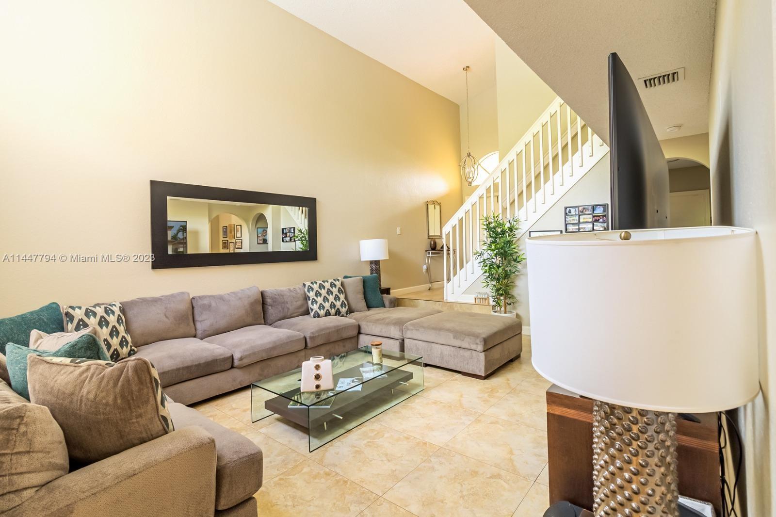5300 NW 113th Pl