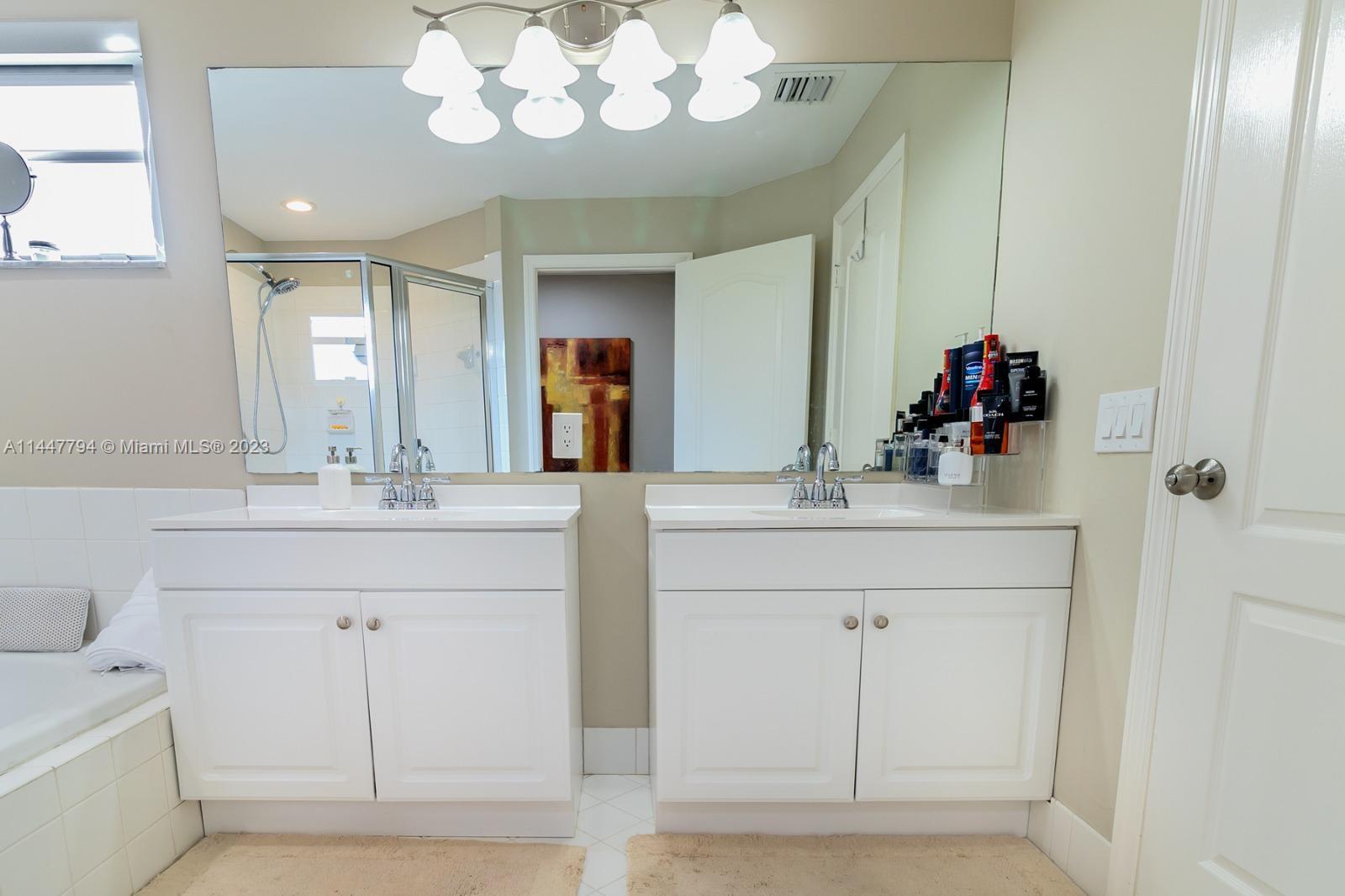 5300 NW 113th Pl