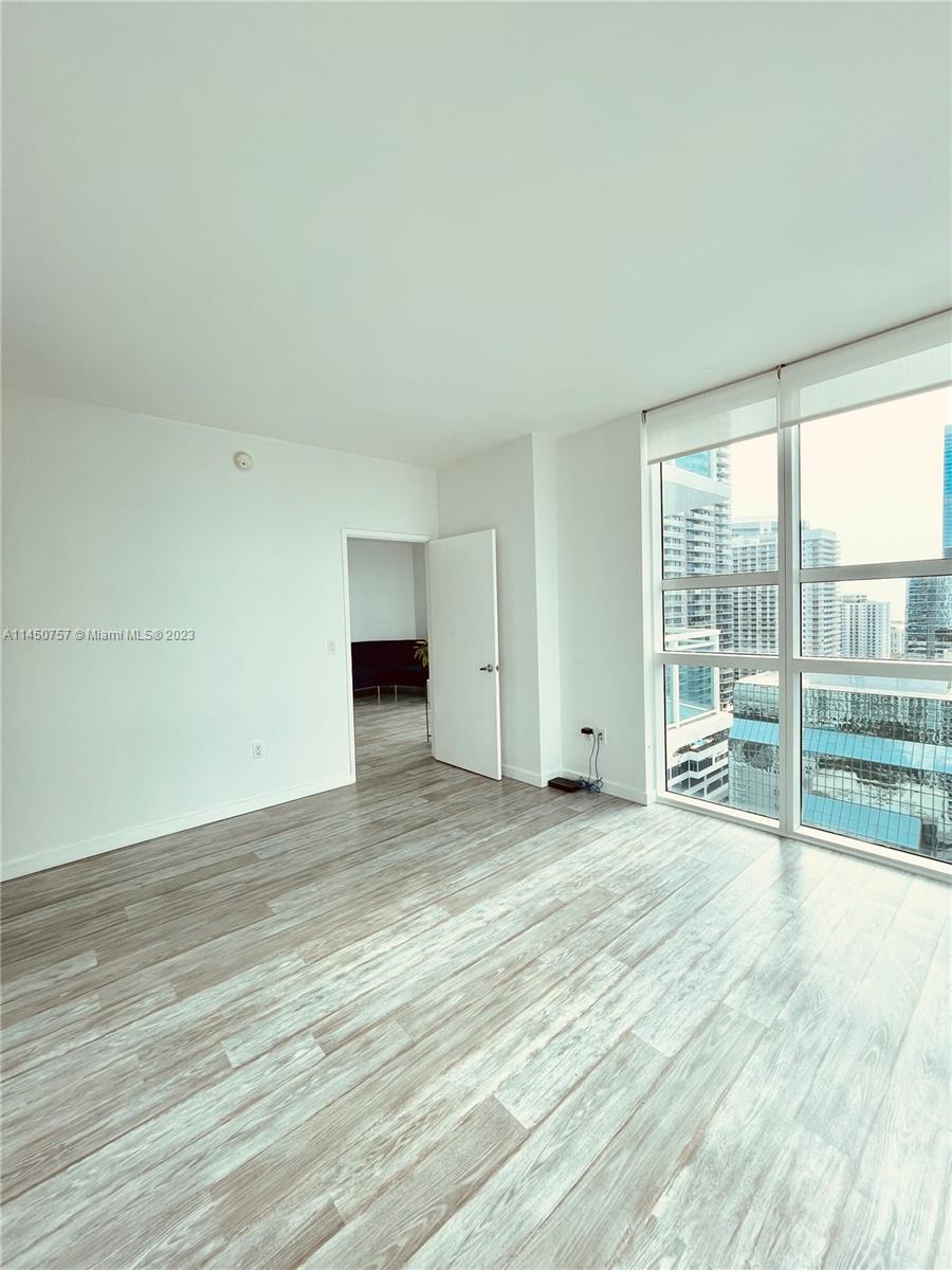 951 Brickell Ave # 3011